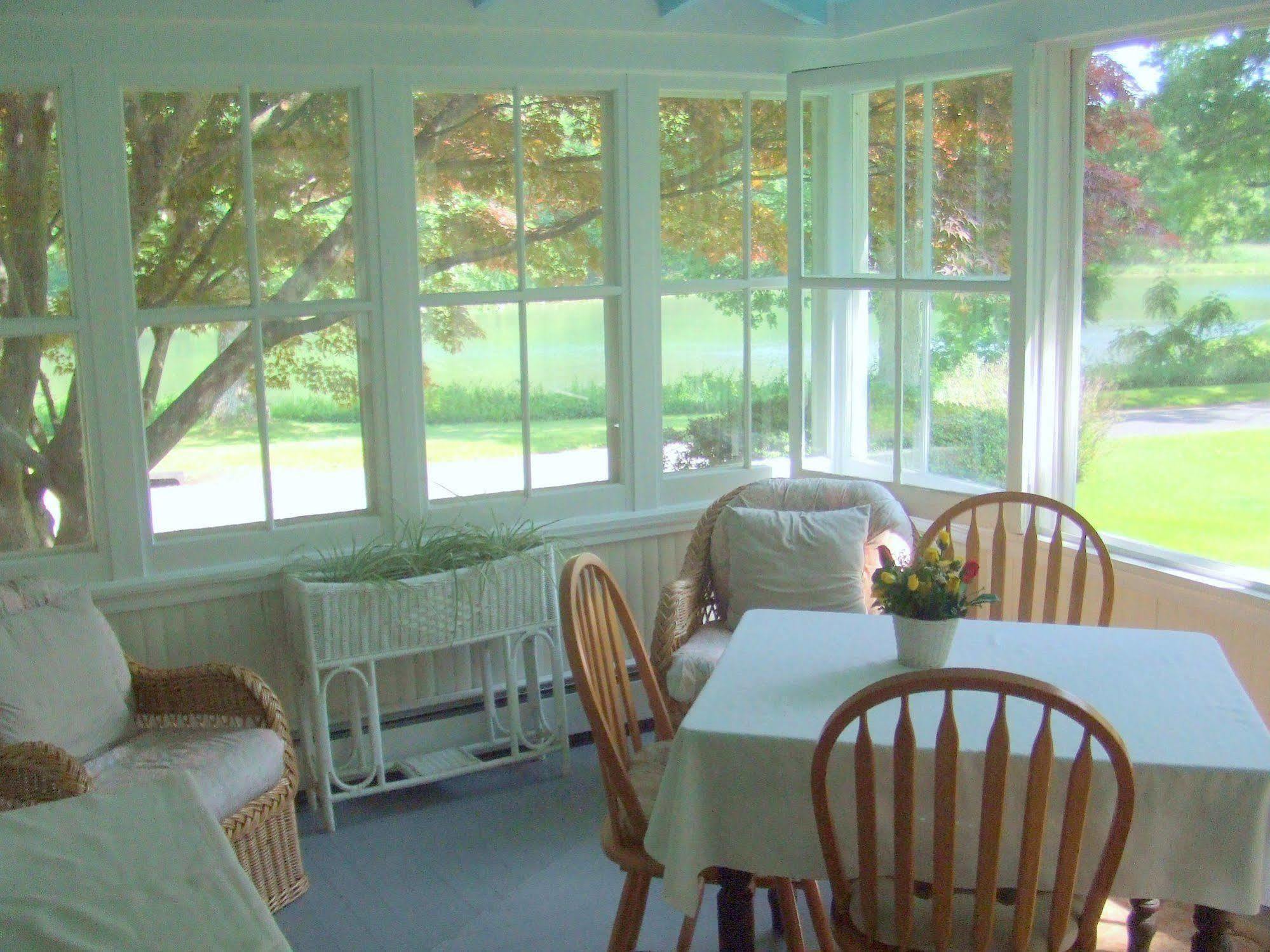 House On Chase Creek Bed & Breakfast Shelter Island Heights Exterior photo